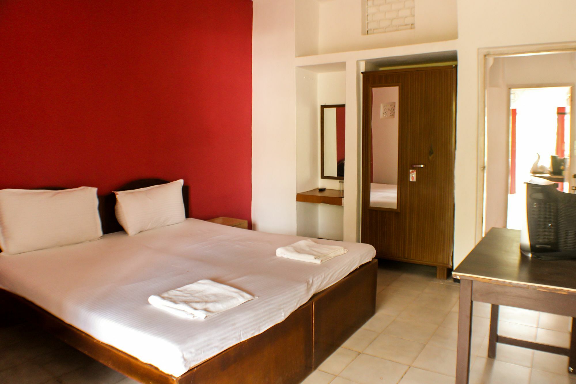 Ave Maria Guest House Candolim Exterior photo